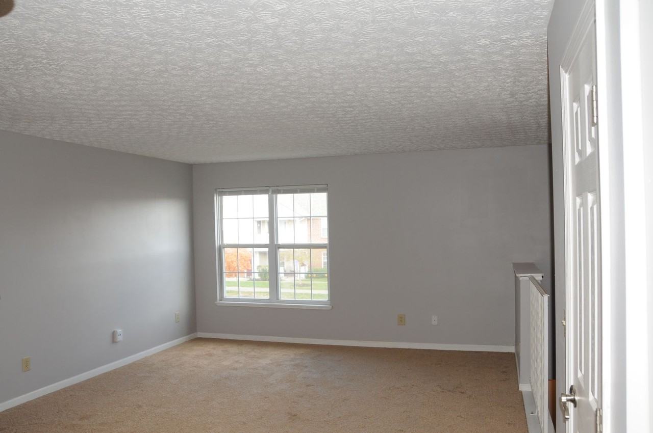 5395 Cypress Chase - Photo 4 of 17