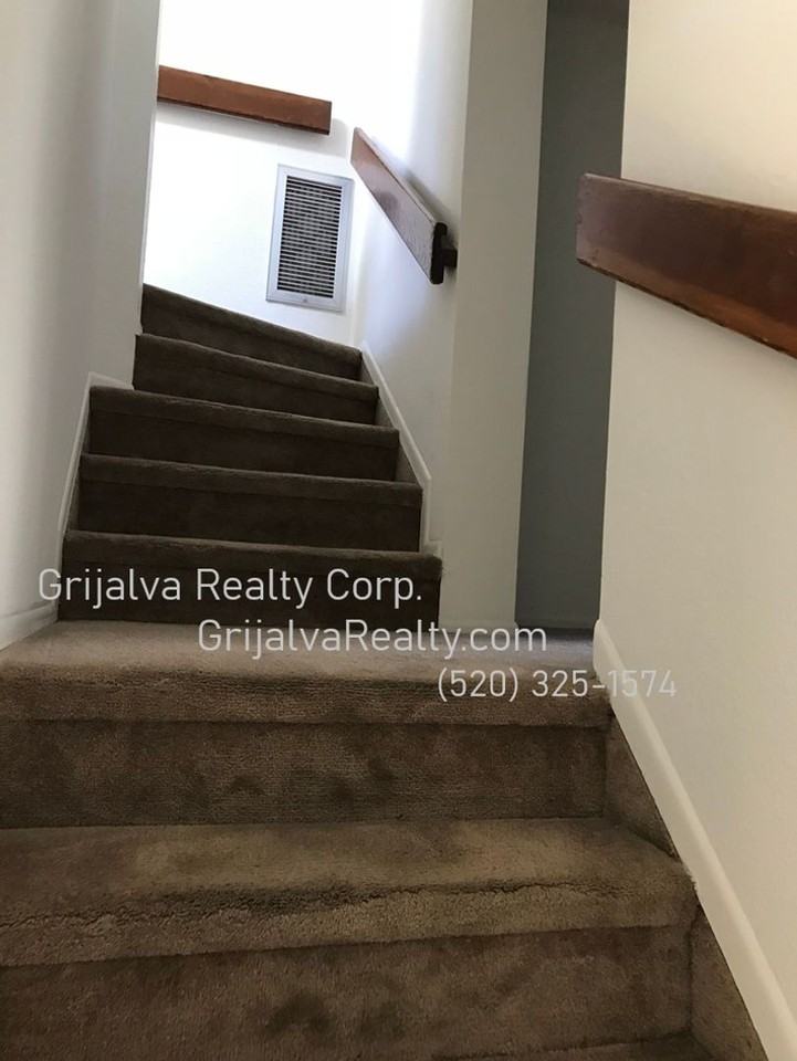 3120 E Corte De La Raqueta - Photo 6 of 22