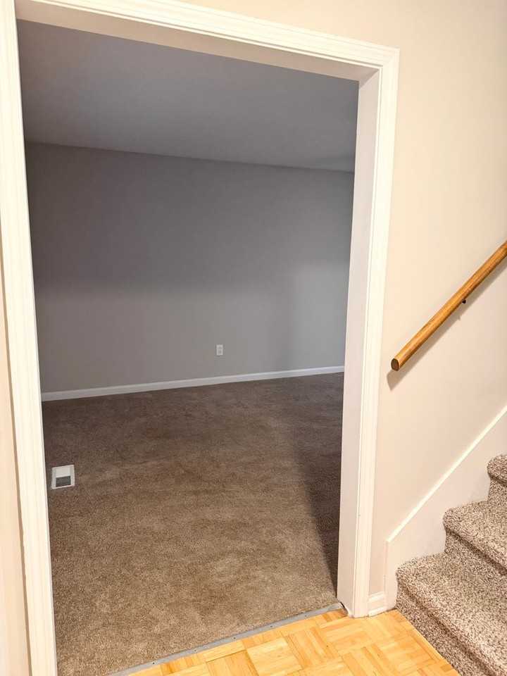310 Pappy Dr - Photo 4 of 43