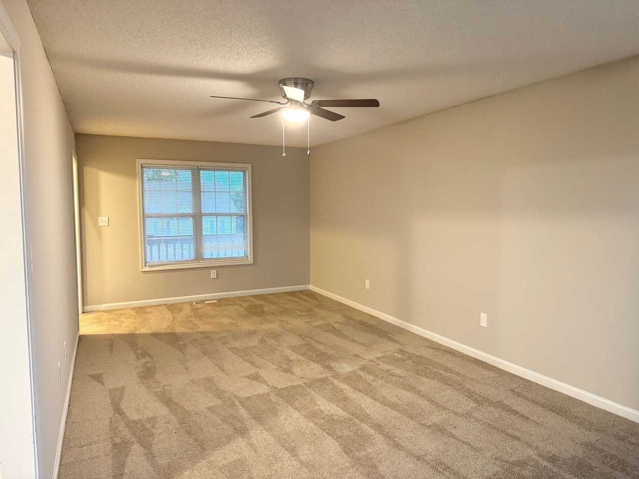 310 Pappy Dr - Photo 6 of 43