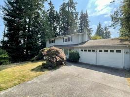 featured image of 13807 Ne 76th St