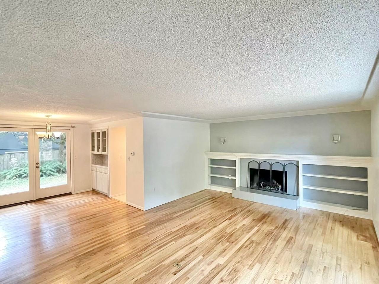13807 Ne 76th St - Photo 4 of 22