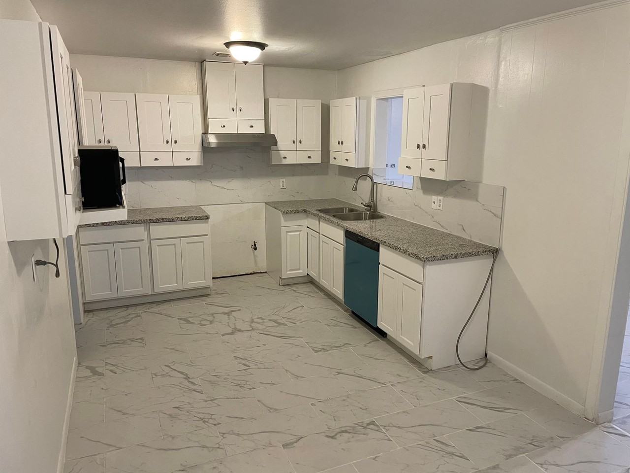 7031 W Canal Blvd - Photo 3 of 14