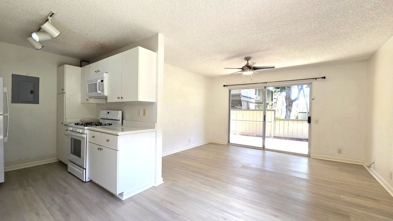 91-1060 Puamaeole St #12C - Photo 4 of 13