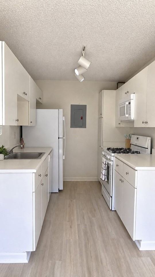 91-1060 Puamaeole St #12C - Photo 5 of 13