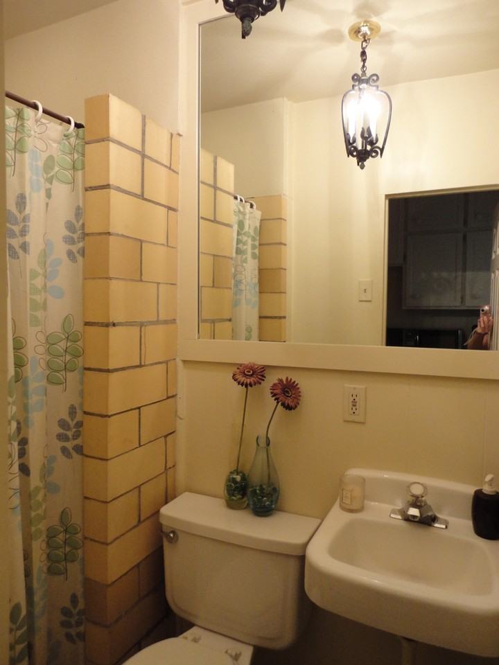 712 Haskell St - Photo 5 of 10