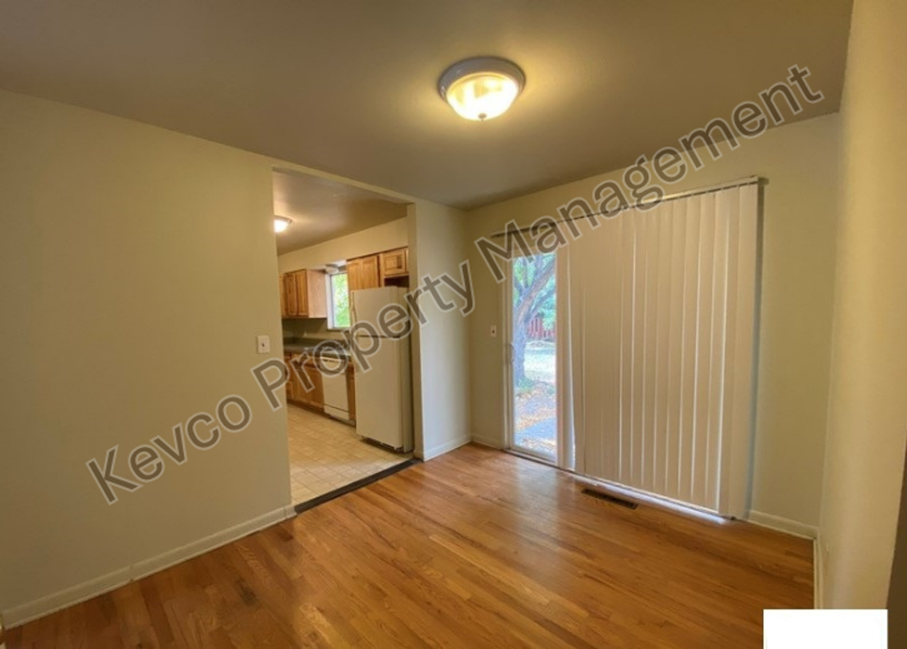 1313 Fairview Dr - Photo 3 of 17