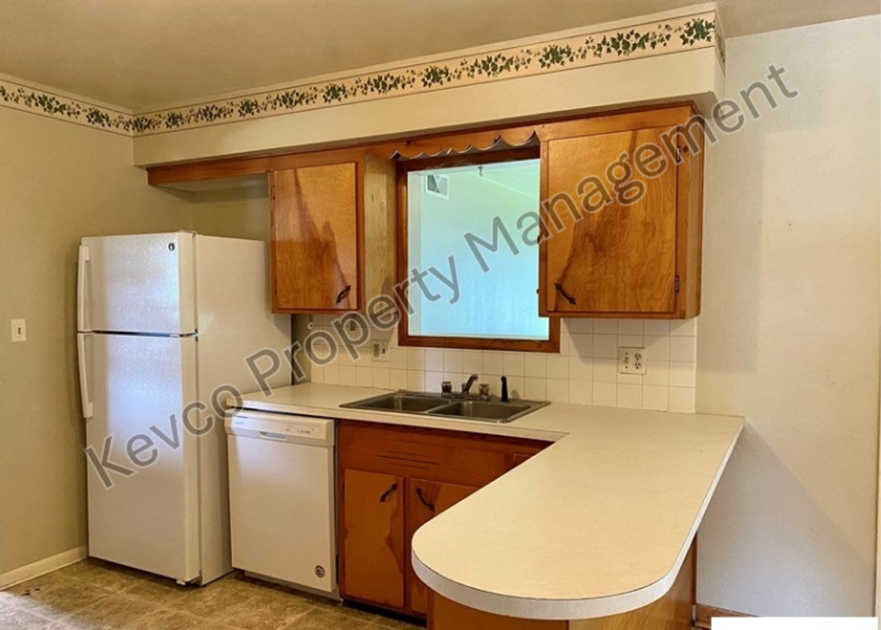 1924 W Elizabeth St - Photo 6 of 21