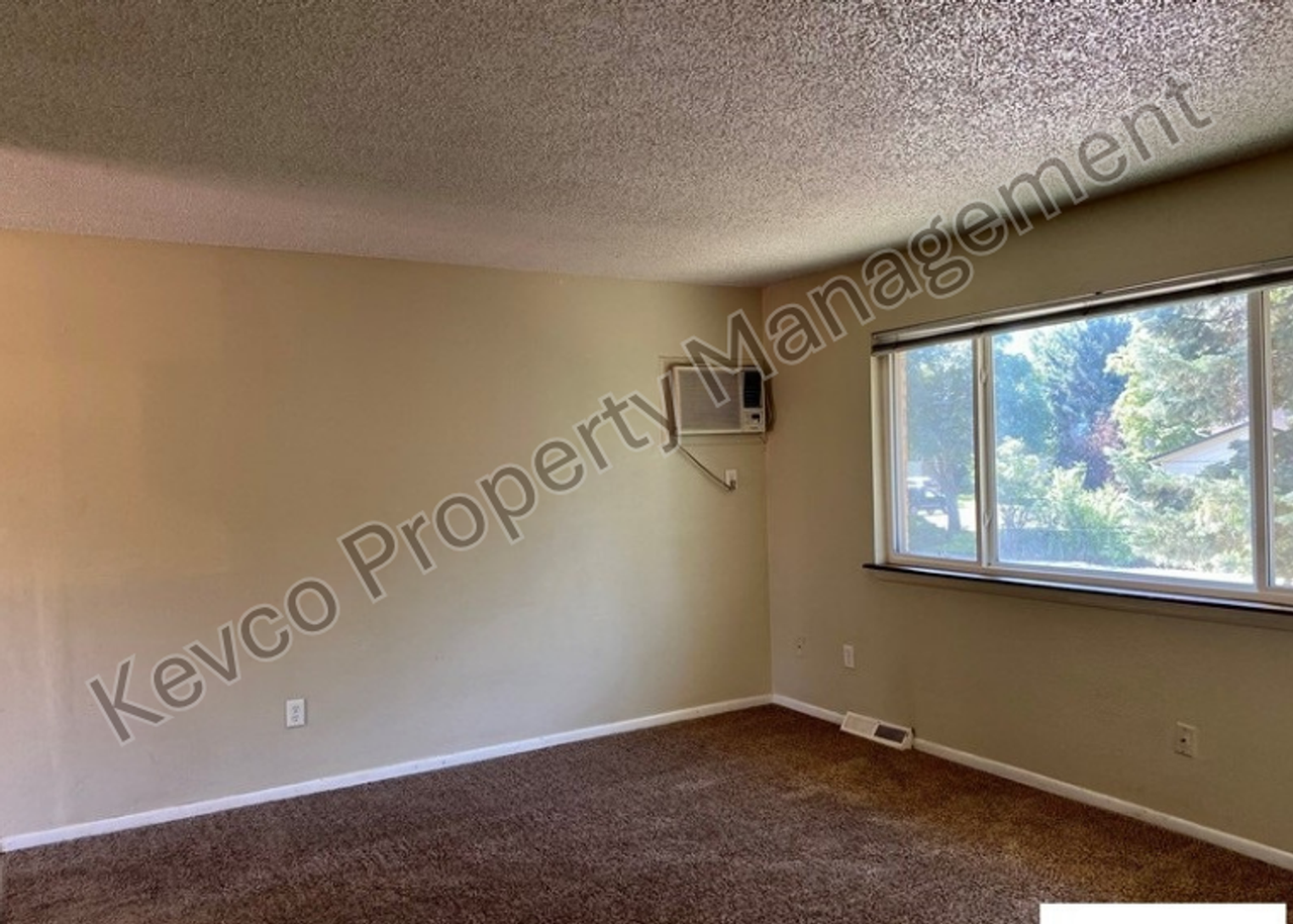 2506 Timber Ct - Photo 3 of 21