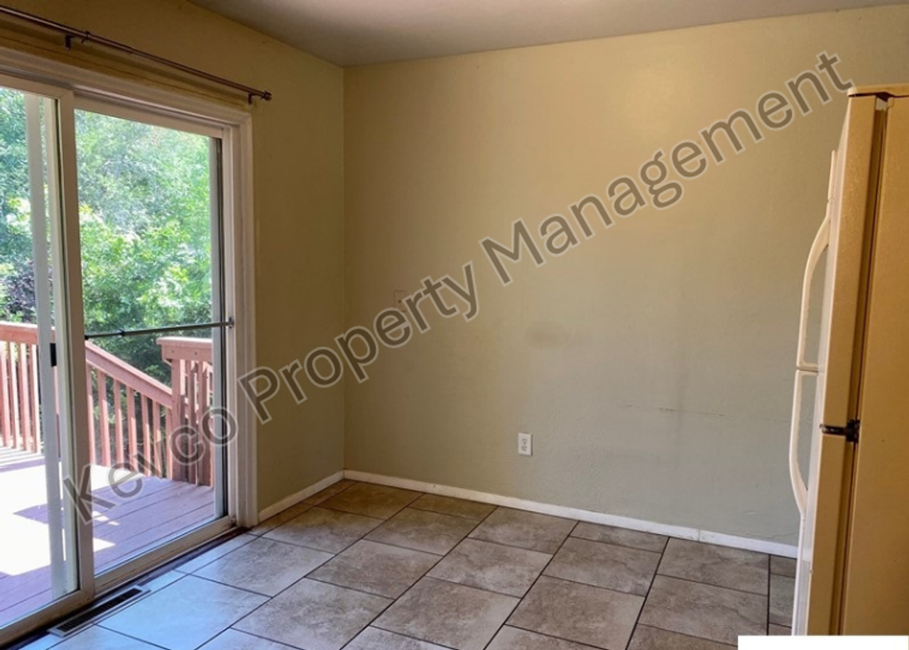 2506 Timber Ct - Photo 5 of 21