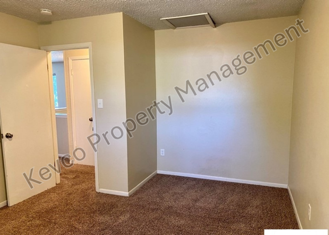 2506 Timber Ct - Photo 6 of 21