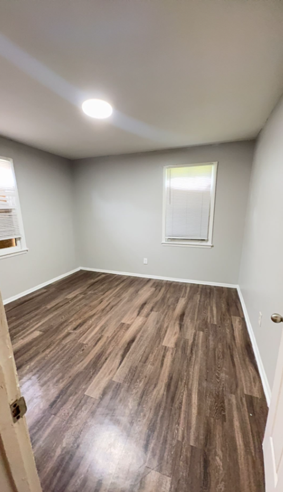 1445 Britton St - Photo 7 of 12