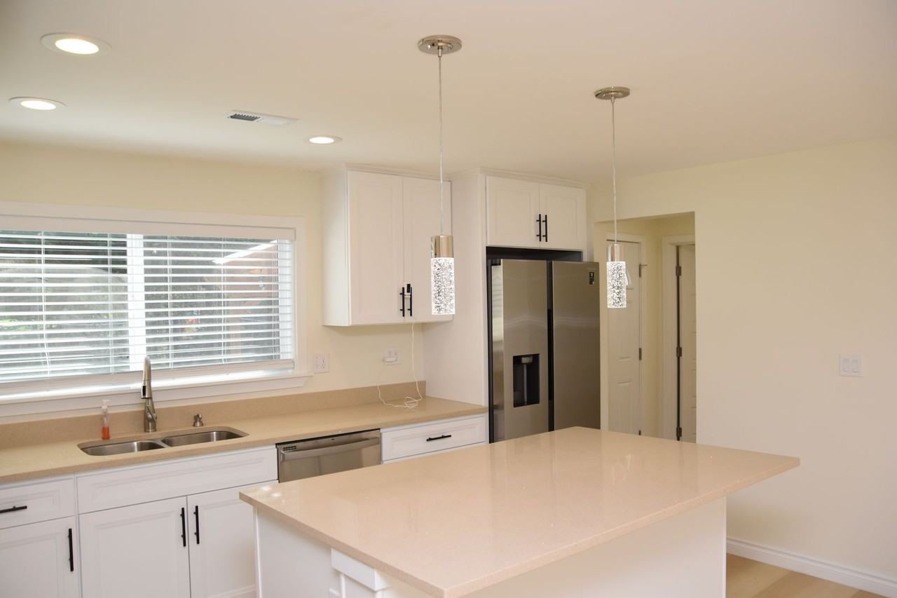 5724 Hillcrest Dr Sw - Photo 4 of 18