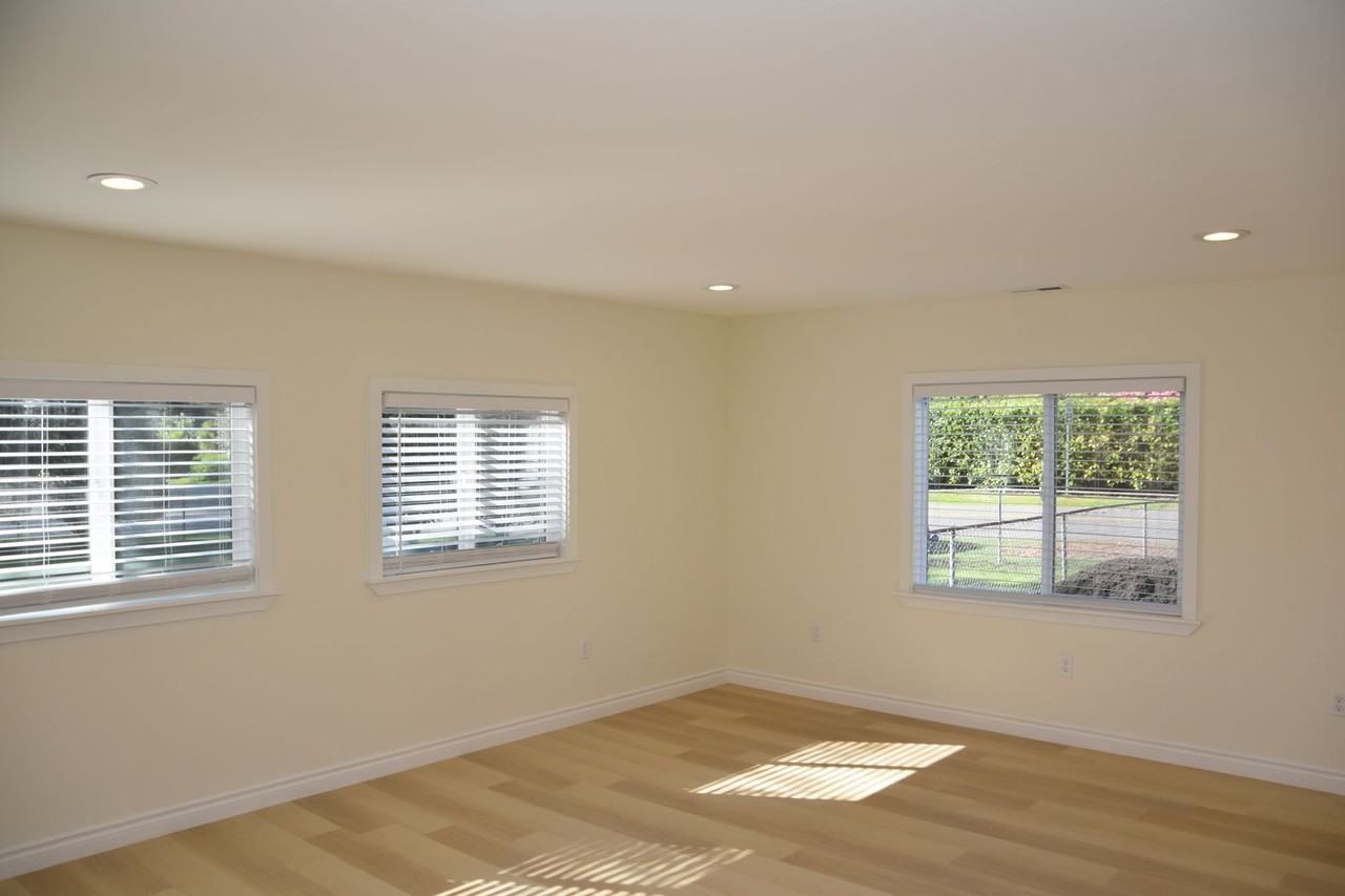 5724 Hillcrest Dr Sw - Photo 7 of 18
