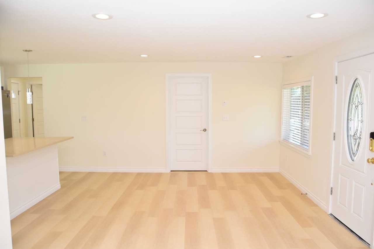 5724 Hillcrest Dr Sw - Photo 6 of 18