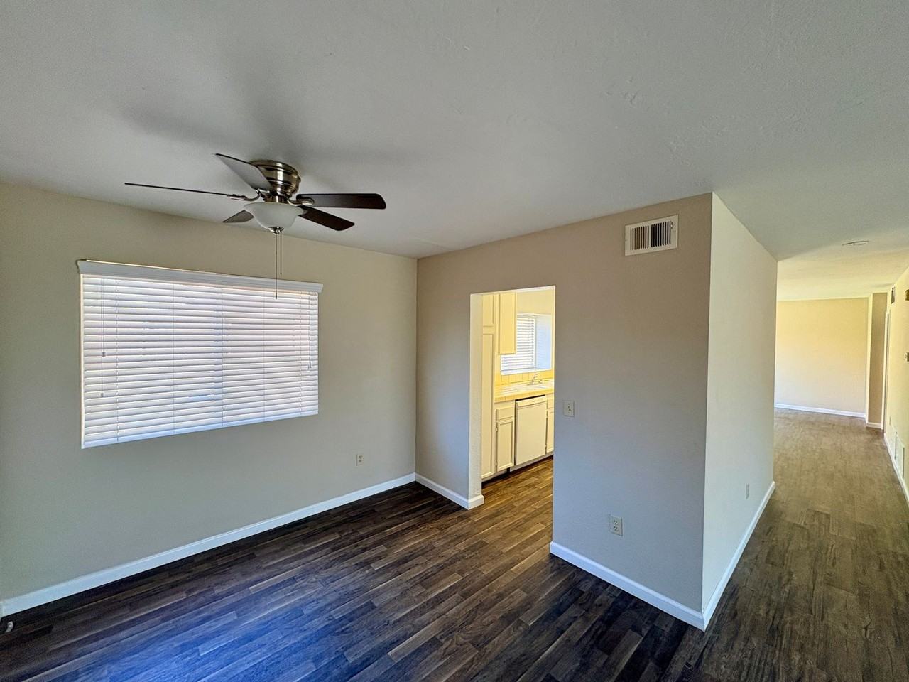 7608 Westbrook Ave - Photo 4 of 17