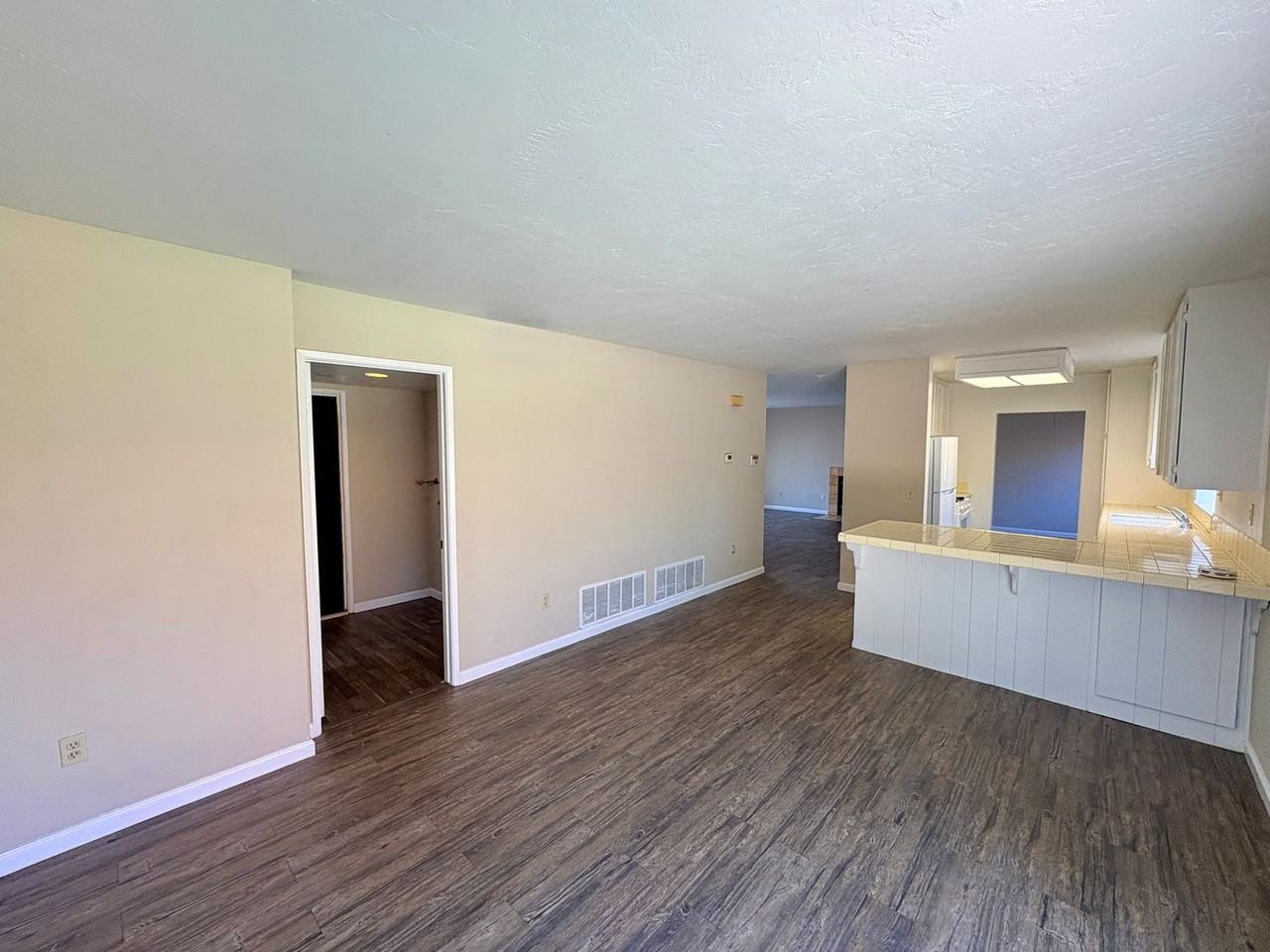 7608 Westbrook Ave - Photo 7 of 17