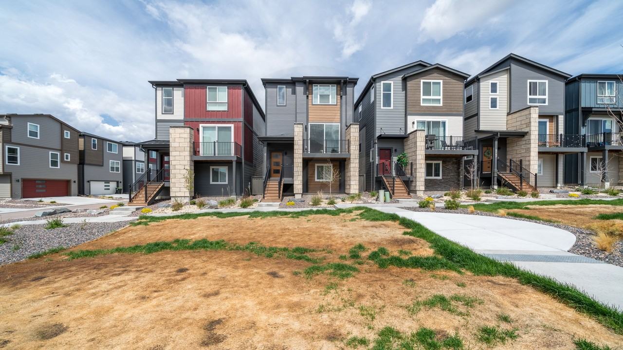 8737 Zeal Ct - Photo 2 of 18