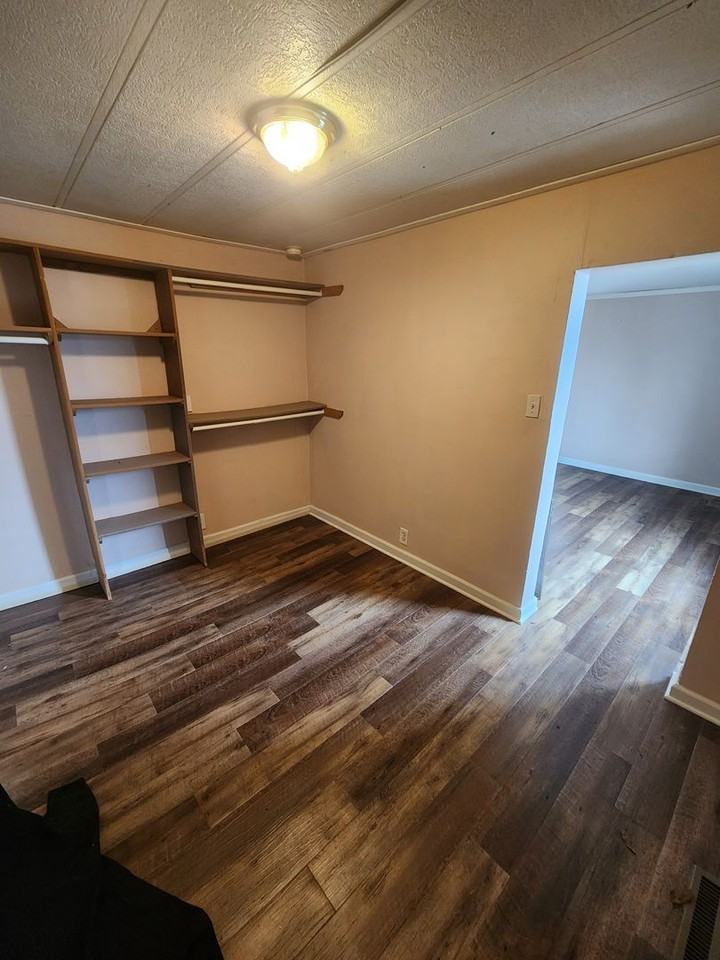 1712 Phillip St - Photo 7 of 10
