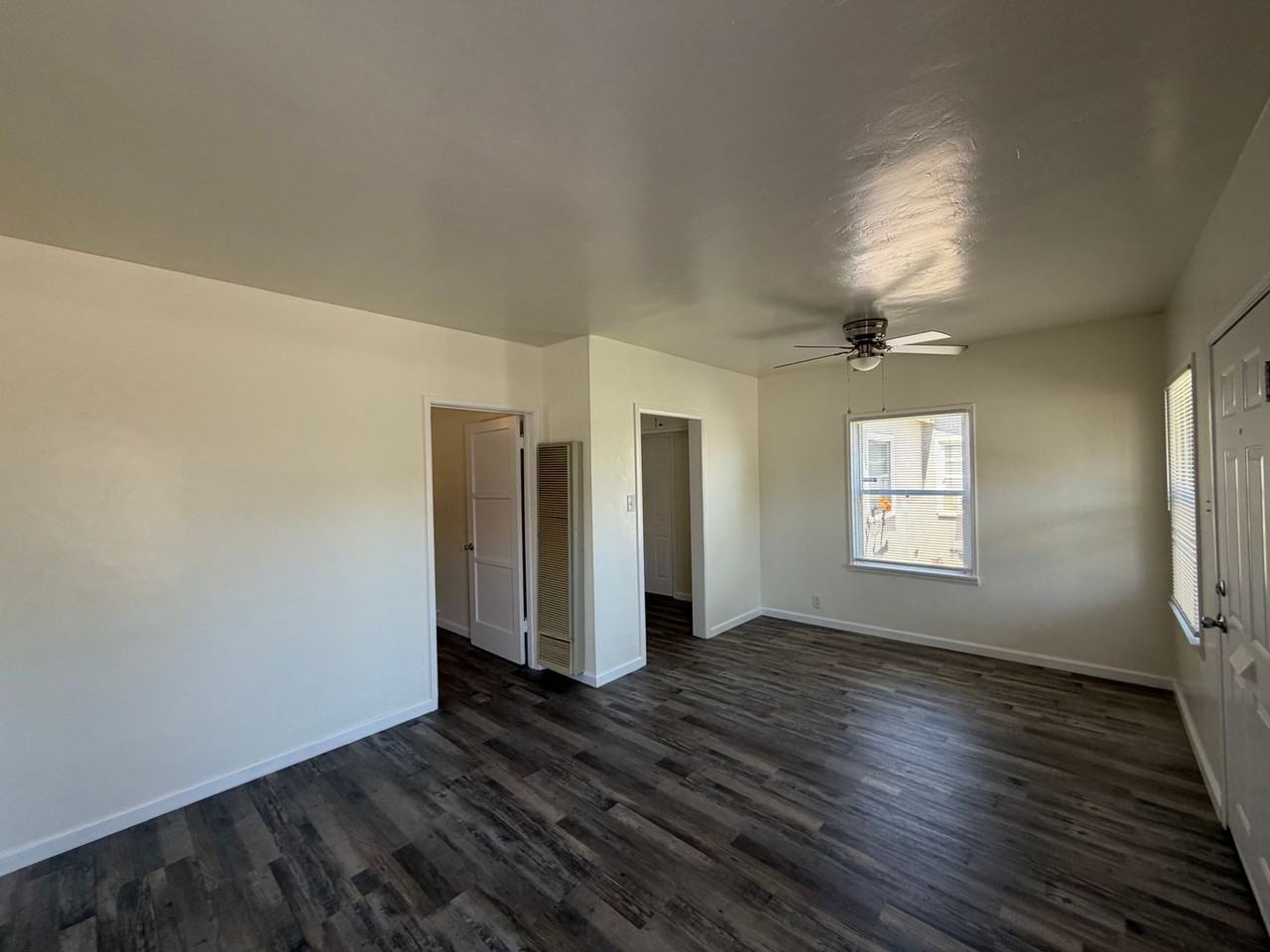 2105 W Carson St - Photo 3 of 8
