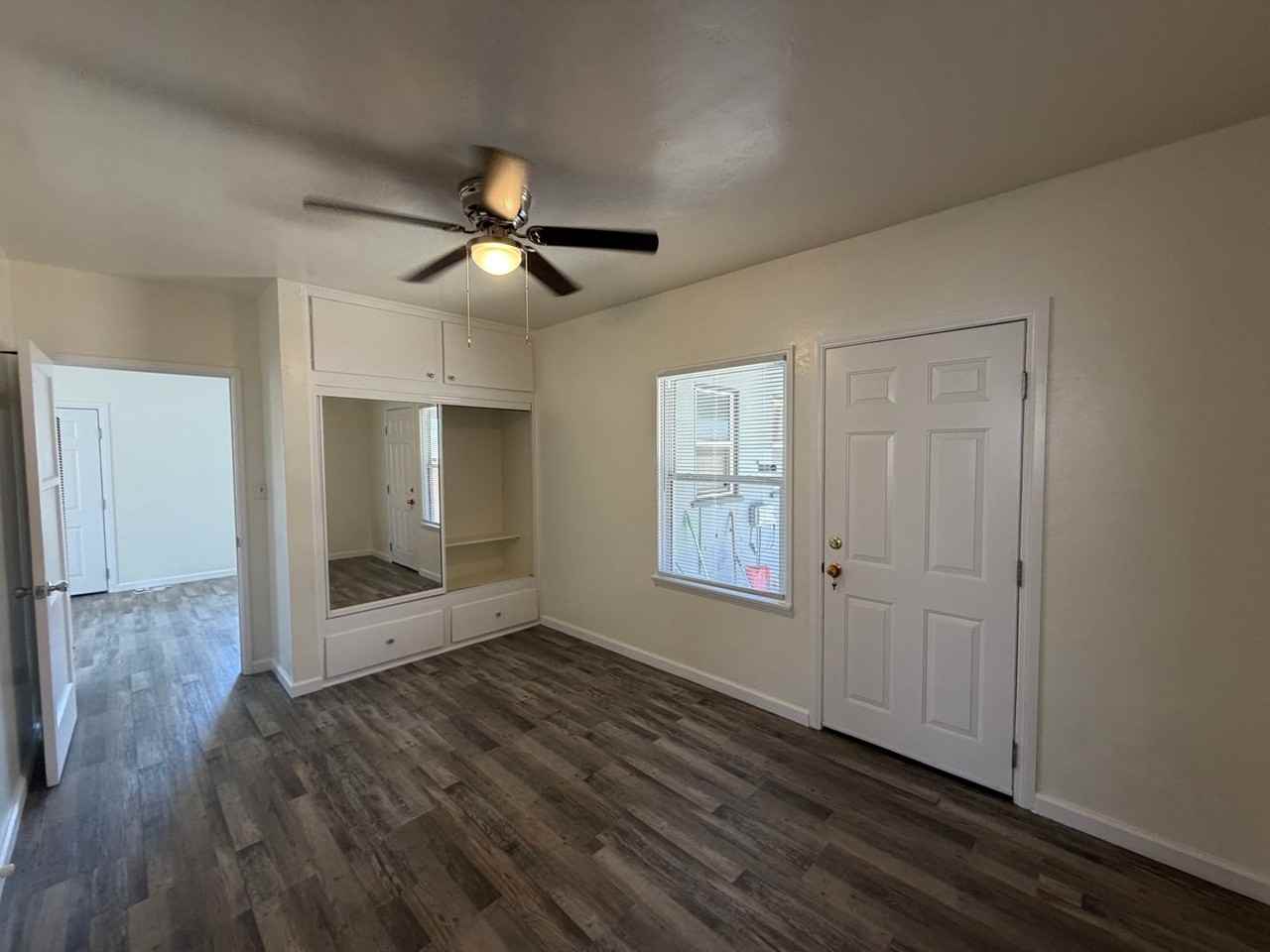 2105 W Carson St - Photo 6 of 8