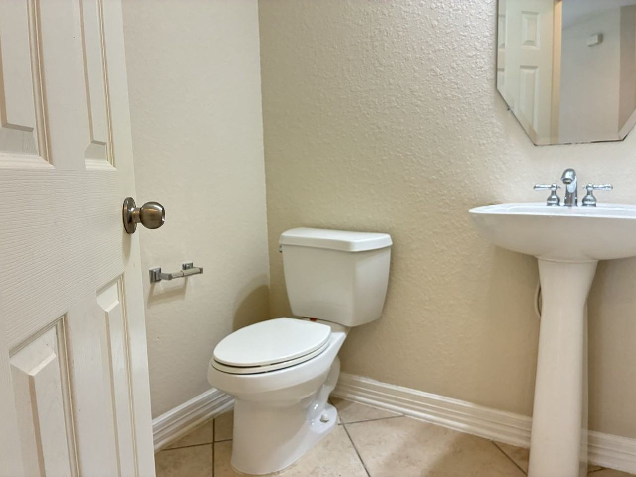 14207 Parable Ln - Photo 6 of 33