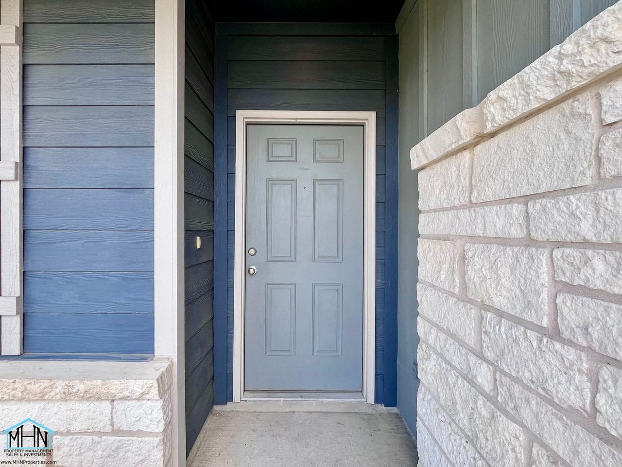 4105 Paddock Trl - Photo 2 of 24
