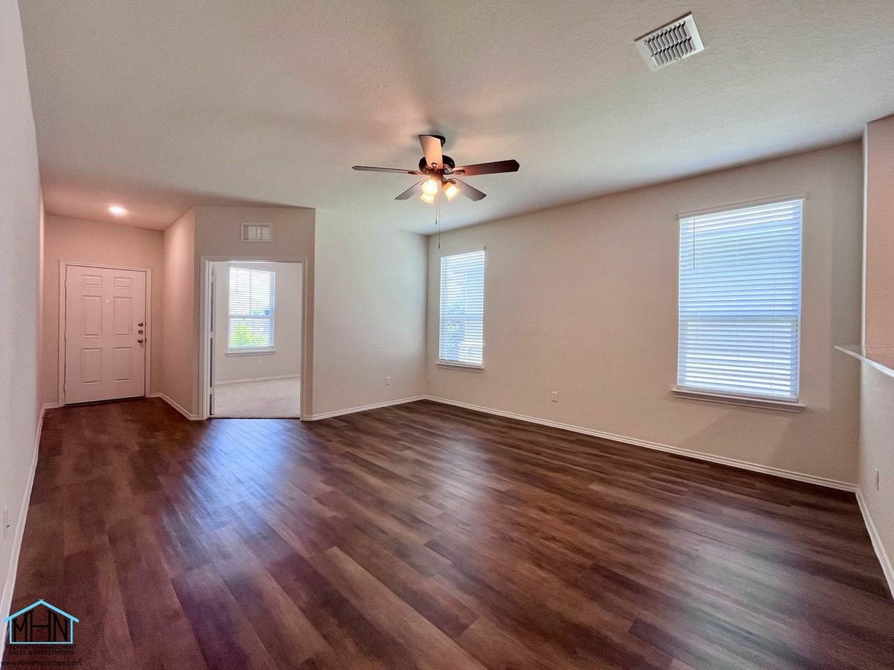 4105 Paddock Trl - Photo 3 of 24