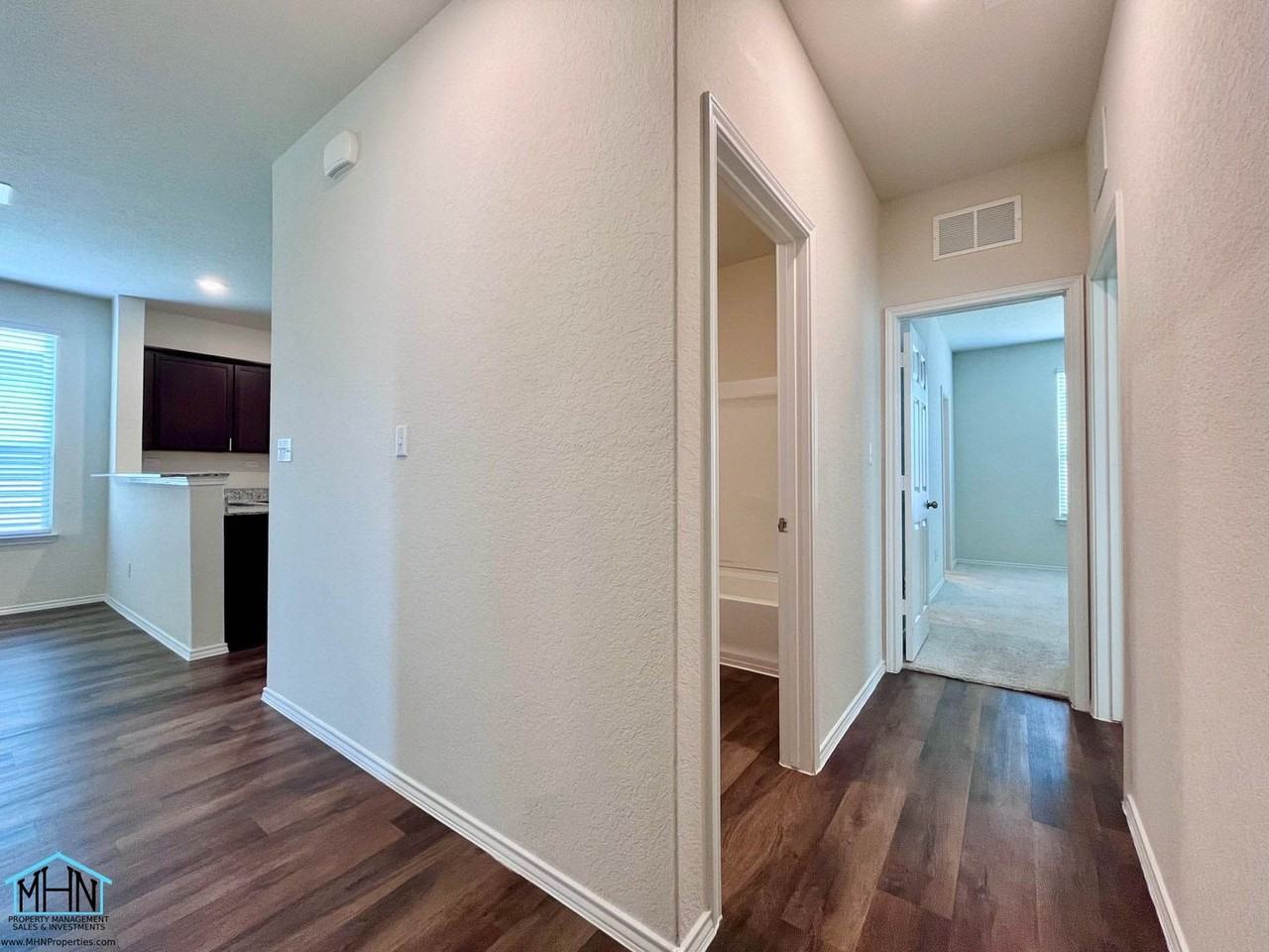 4105 Paddock Trl - Photo 5 of 24
