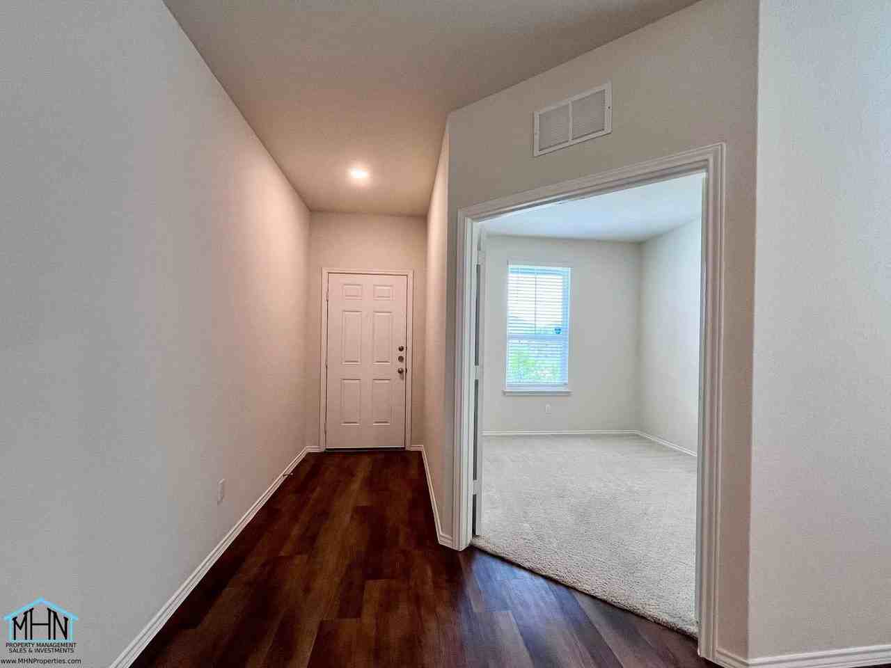 4105 Paddock Trl - Photo 6 of 24