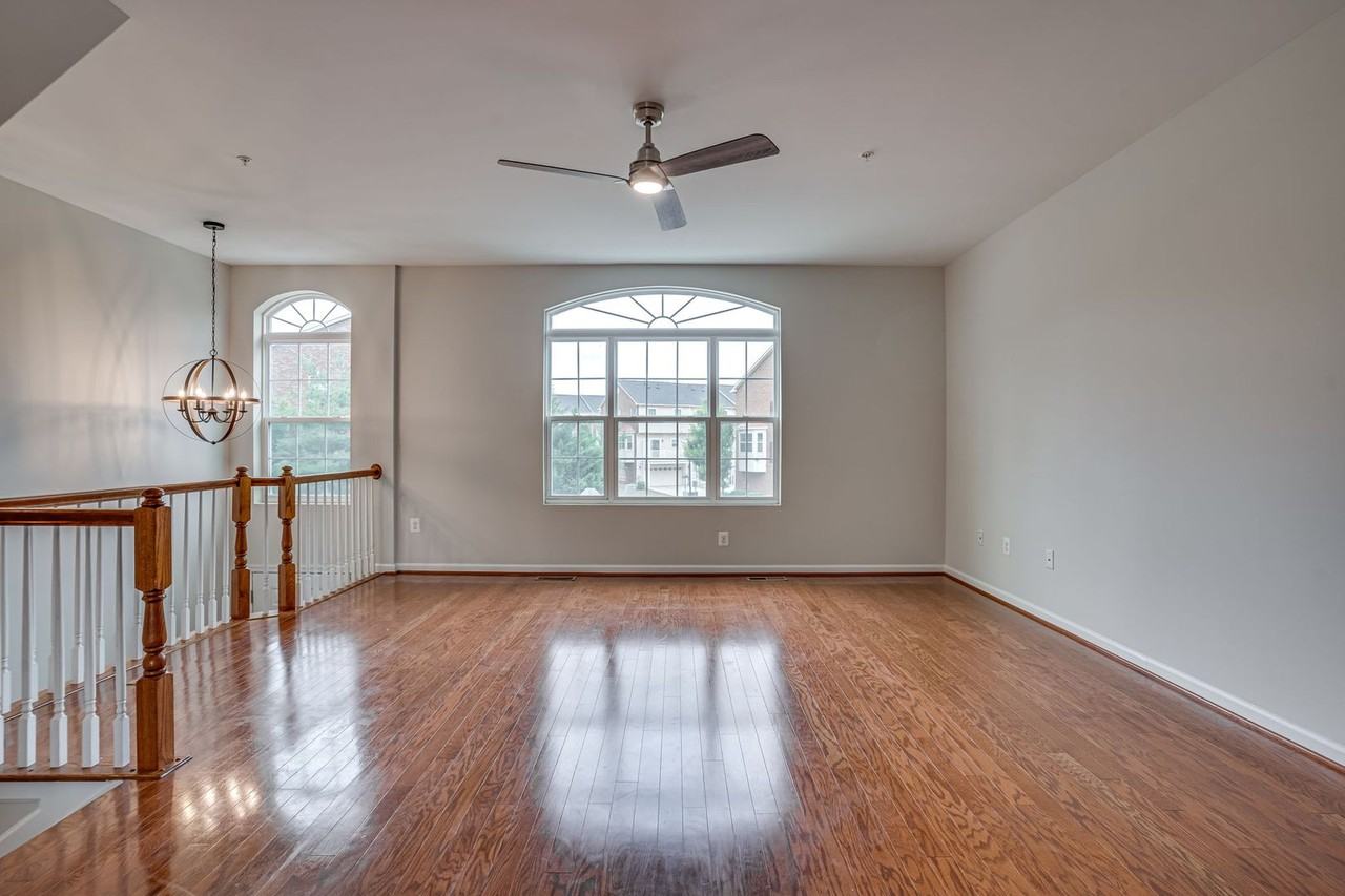 2895 Sedgemore Pl - Photo 2 of 37