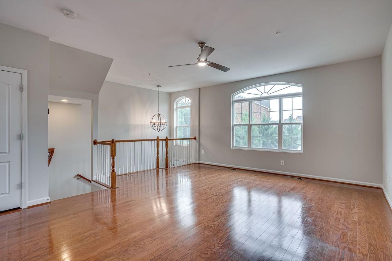 2895 Sedgemore Pl - Photo 3 of 37