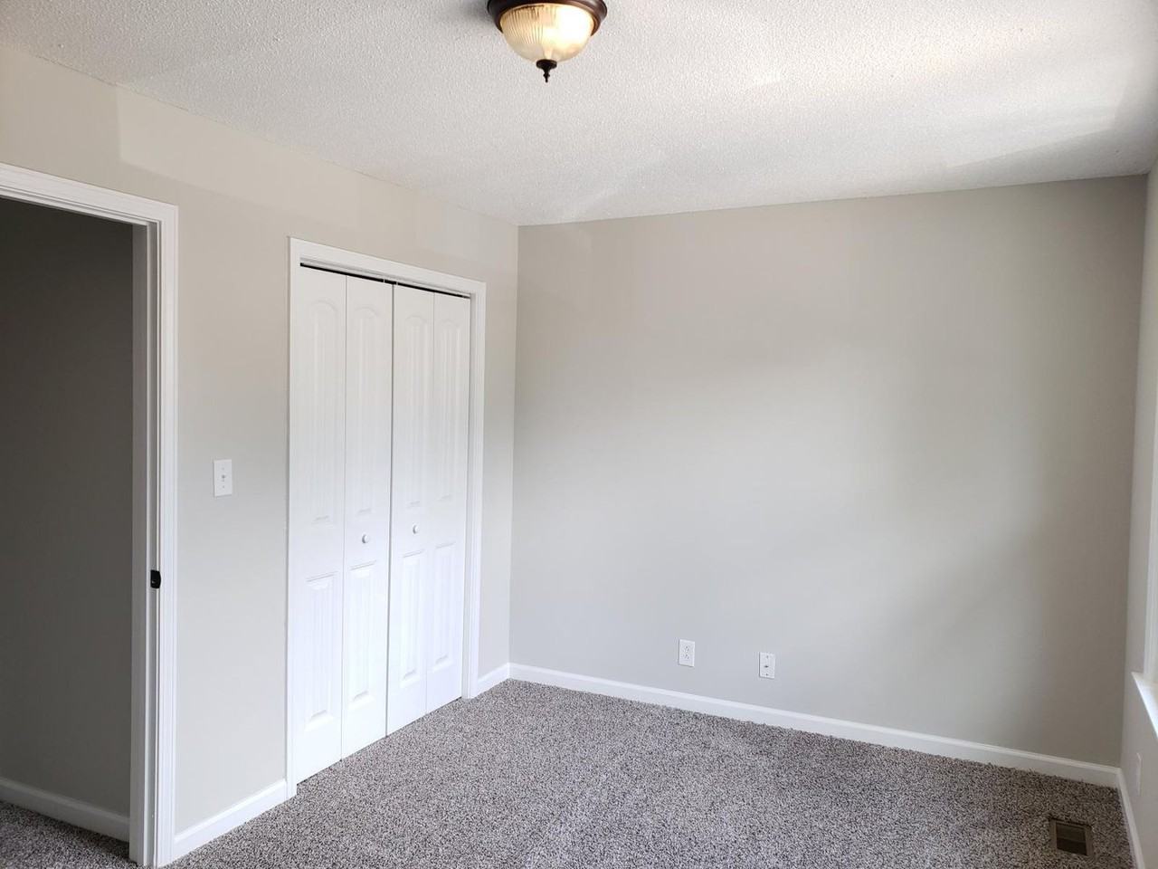 610 Commerce St ##21 - Photo 3 of 12