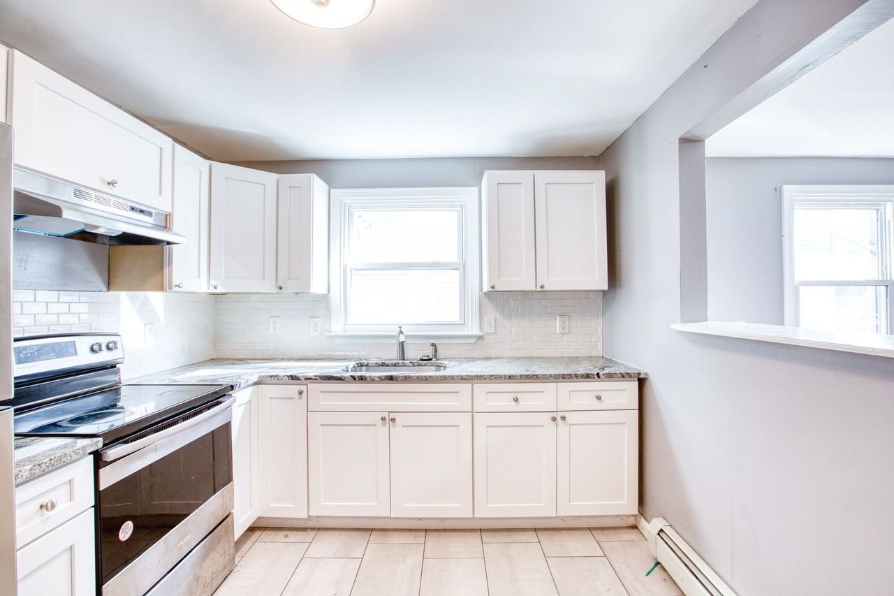 12 Martin St 1st Fl - Photo 6 of 50