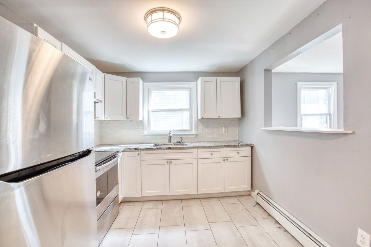 12 Martin St 1st Fl - Photo 7 of 50