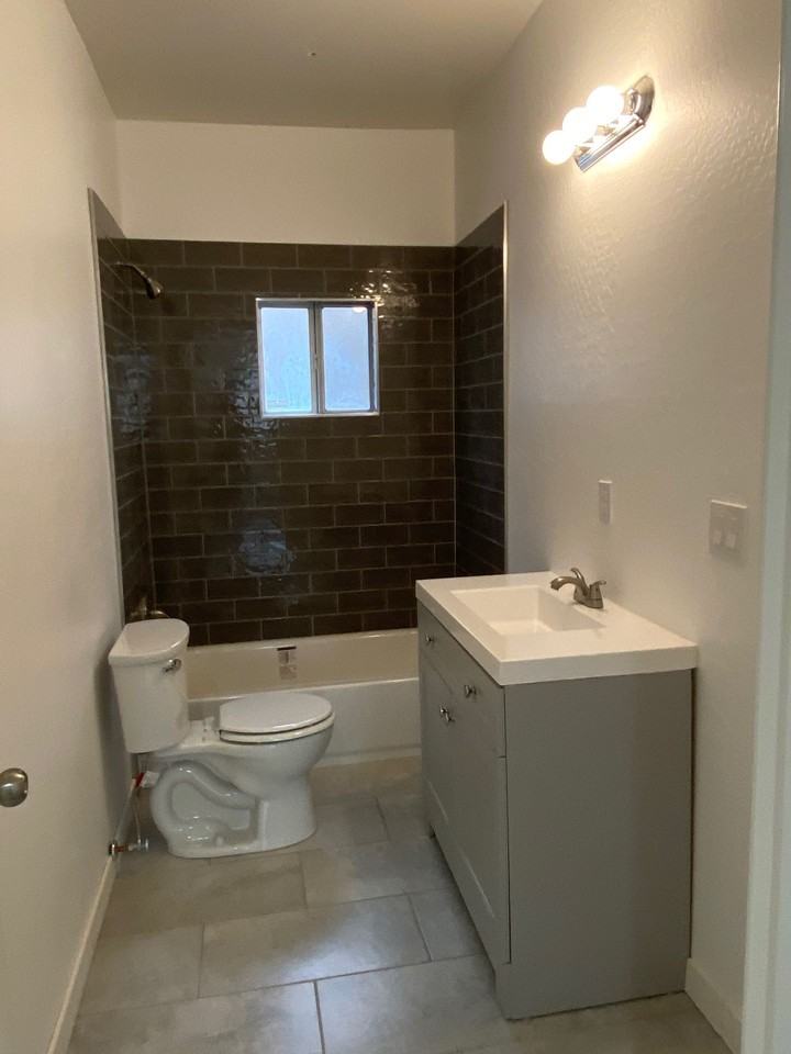 1309 W Taylor - Photo 2 of 17
