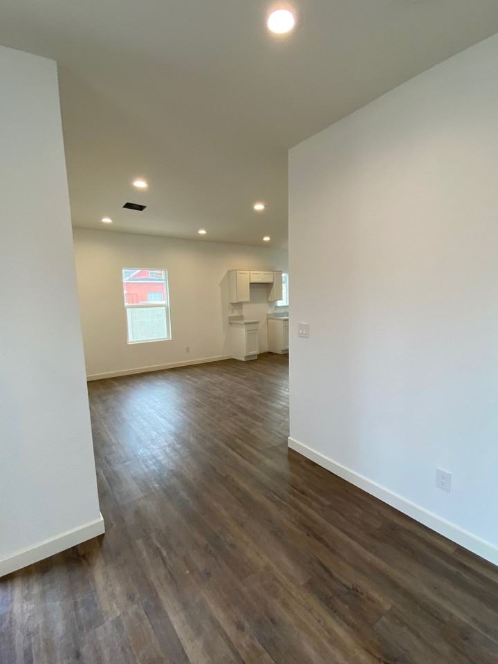 1309 W Taylor - Photo 5 of 17