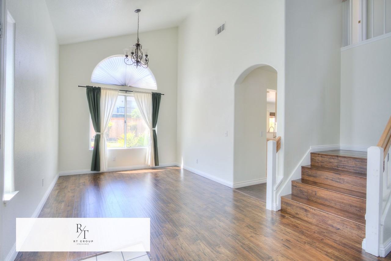 2154 Saddleback Dr - Photo 6 of 39