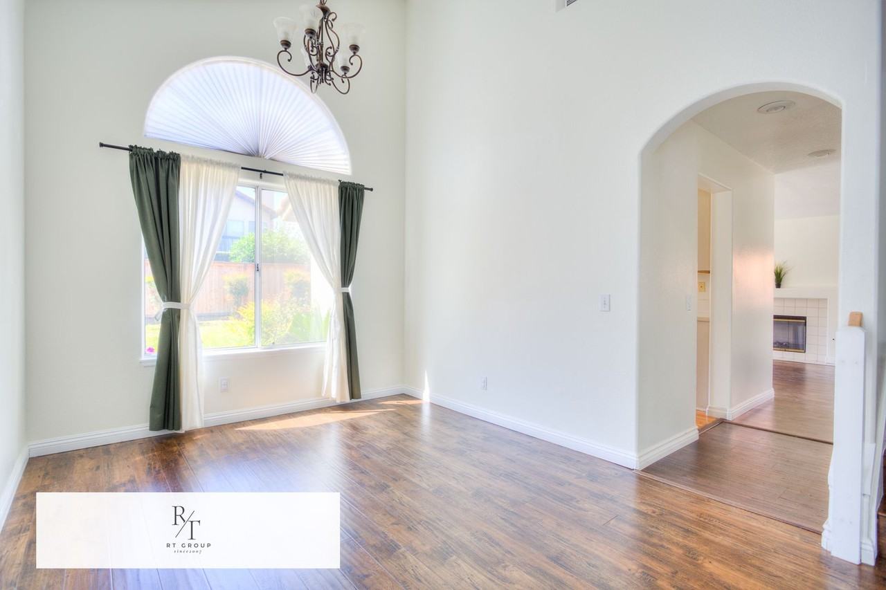 2154 Saddleback Dr - Photo 7 of 39