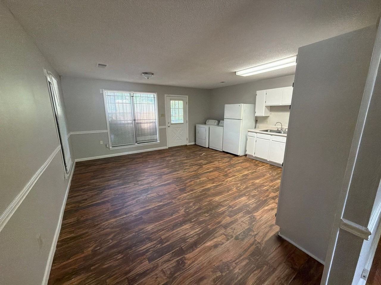 3781 Barron Ave - Photo 5 of 24