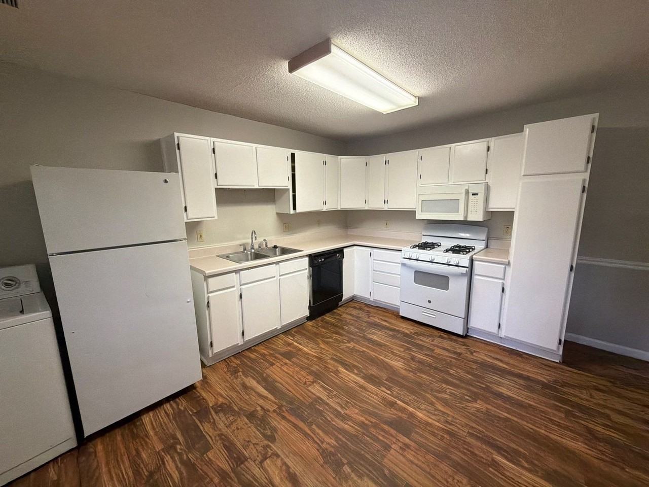 3781 Barron Ave - Photo 7 of 24