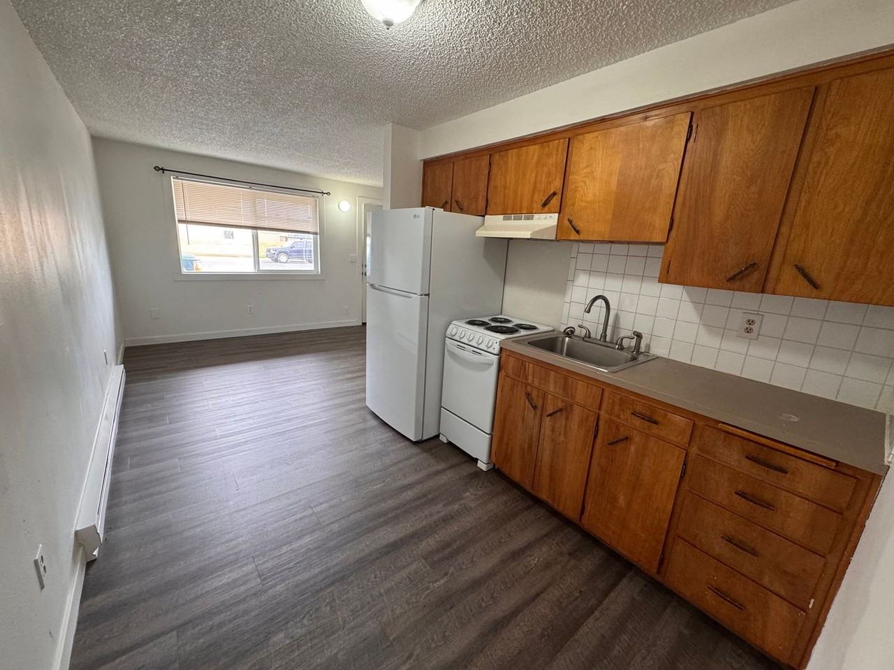 6104 N Lidgerwood St #7 - Photo 7 of 10