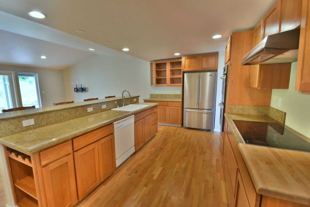 18053 25th Ave Ne - Photo 3 of 17