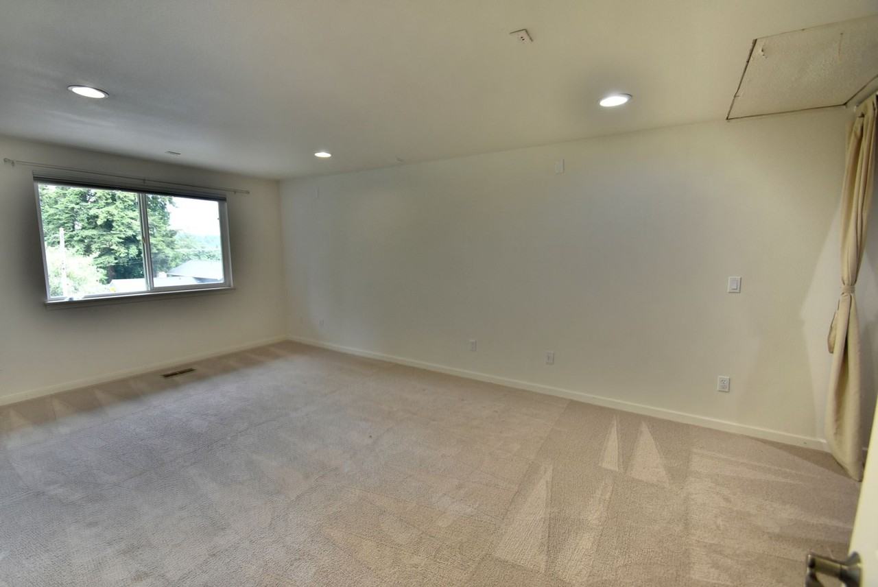 18053 25th Ave Ne - Photo 6 of 17