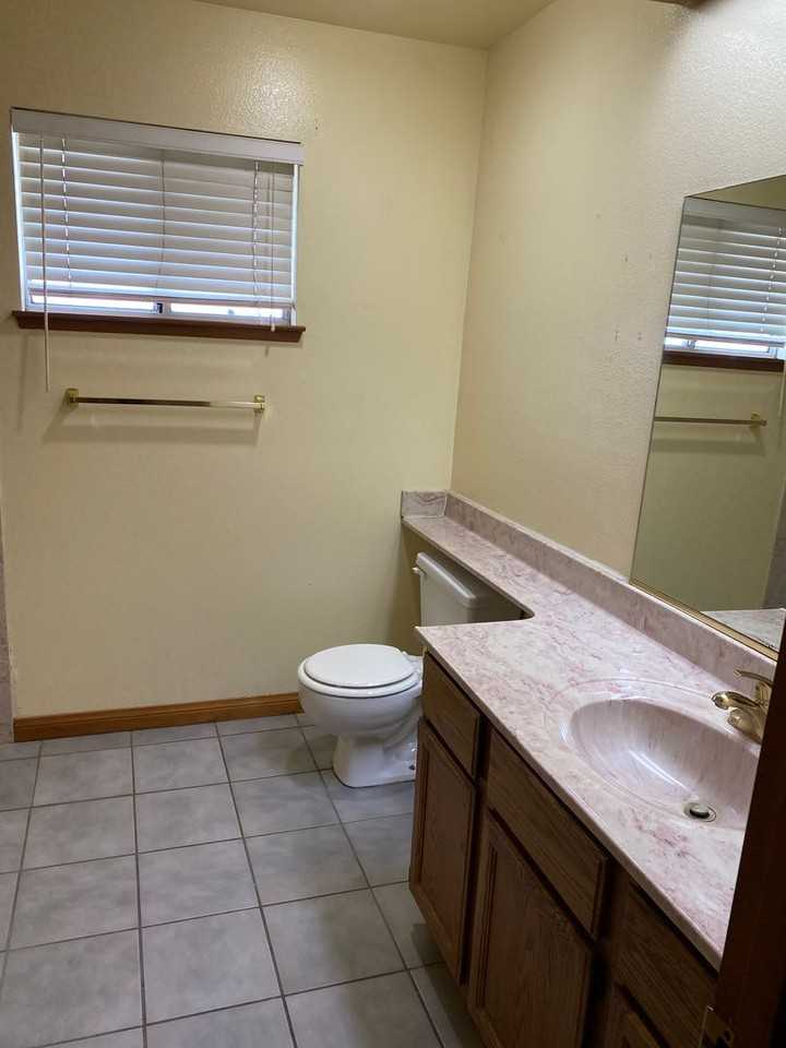 2574 N Douty St - Photo 7 of 20