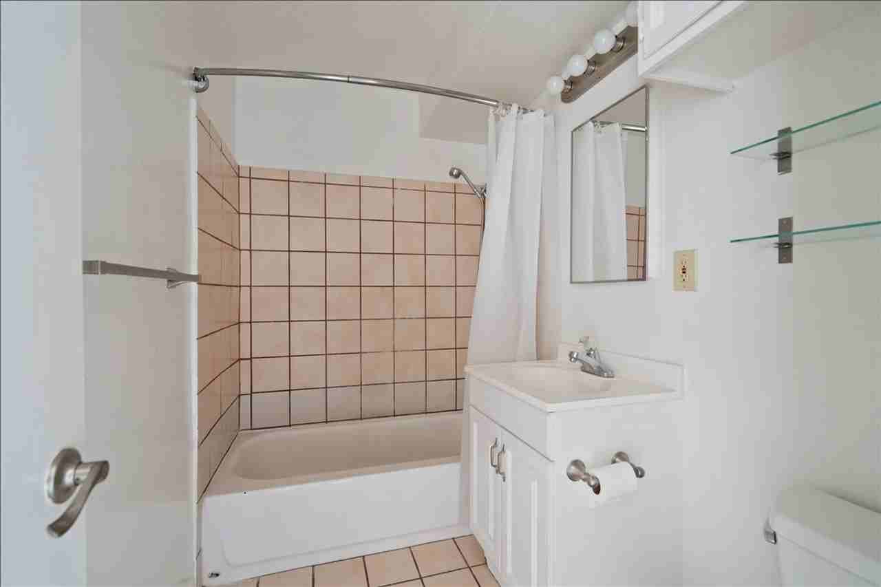3819 Stockbridge Ave - Photo 6 of 9