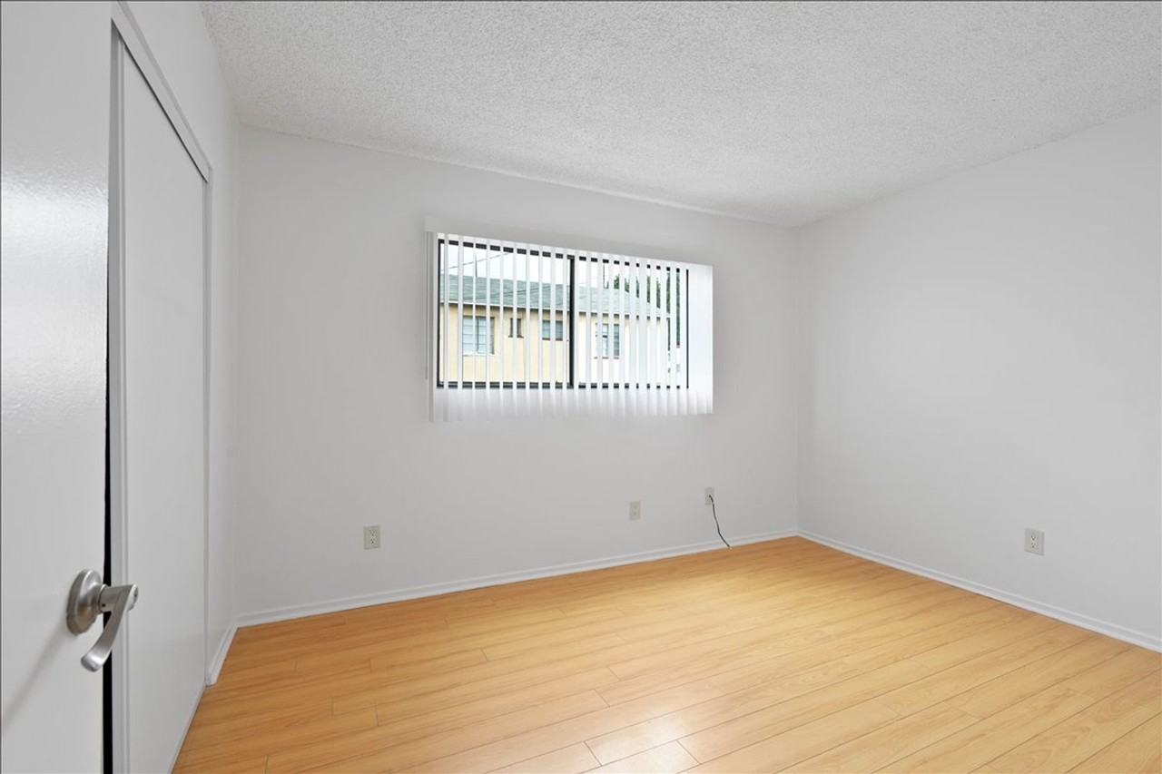 3819 Stockbridge Ave - Photo 7 of 9