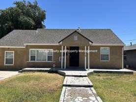 476 E Downs St - Photo 1 of 1