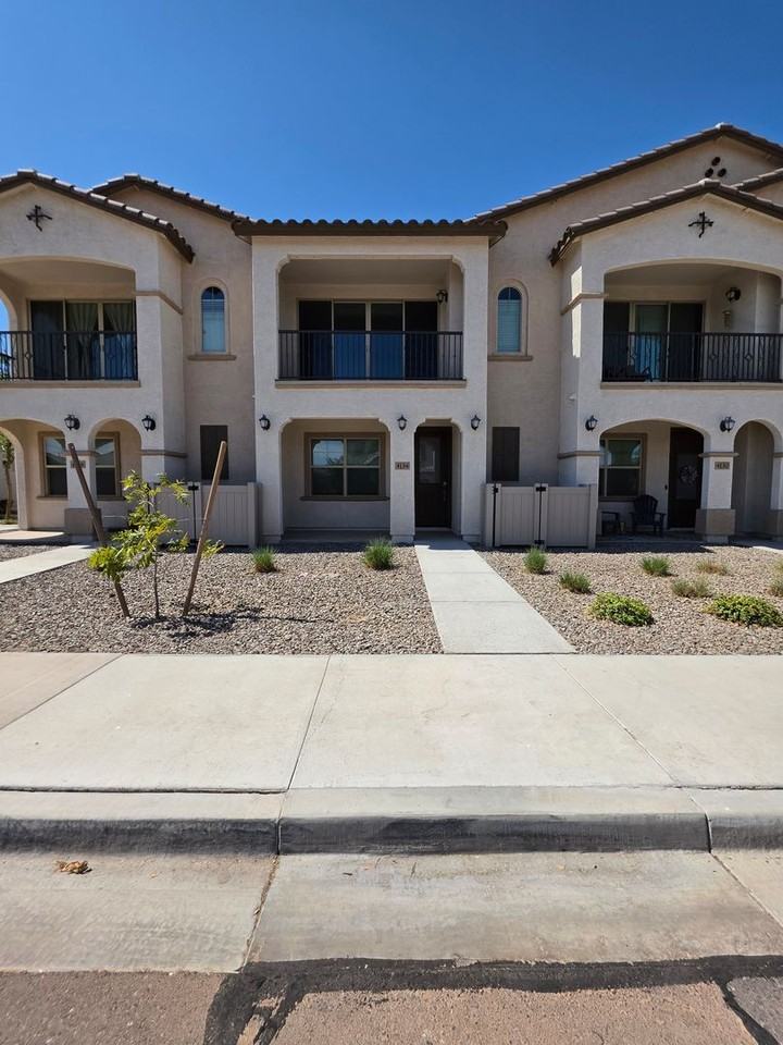 4134 E Pinto Dr