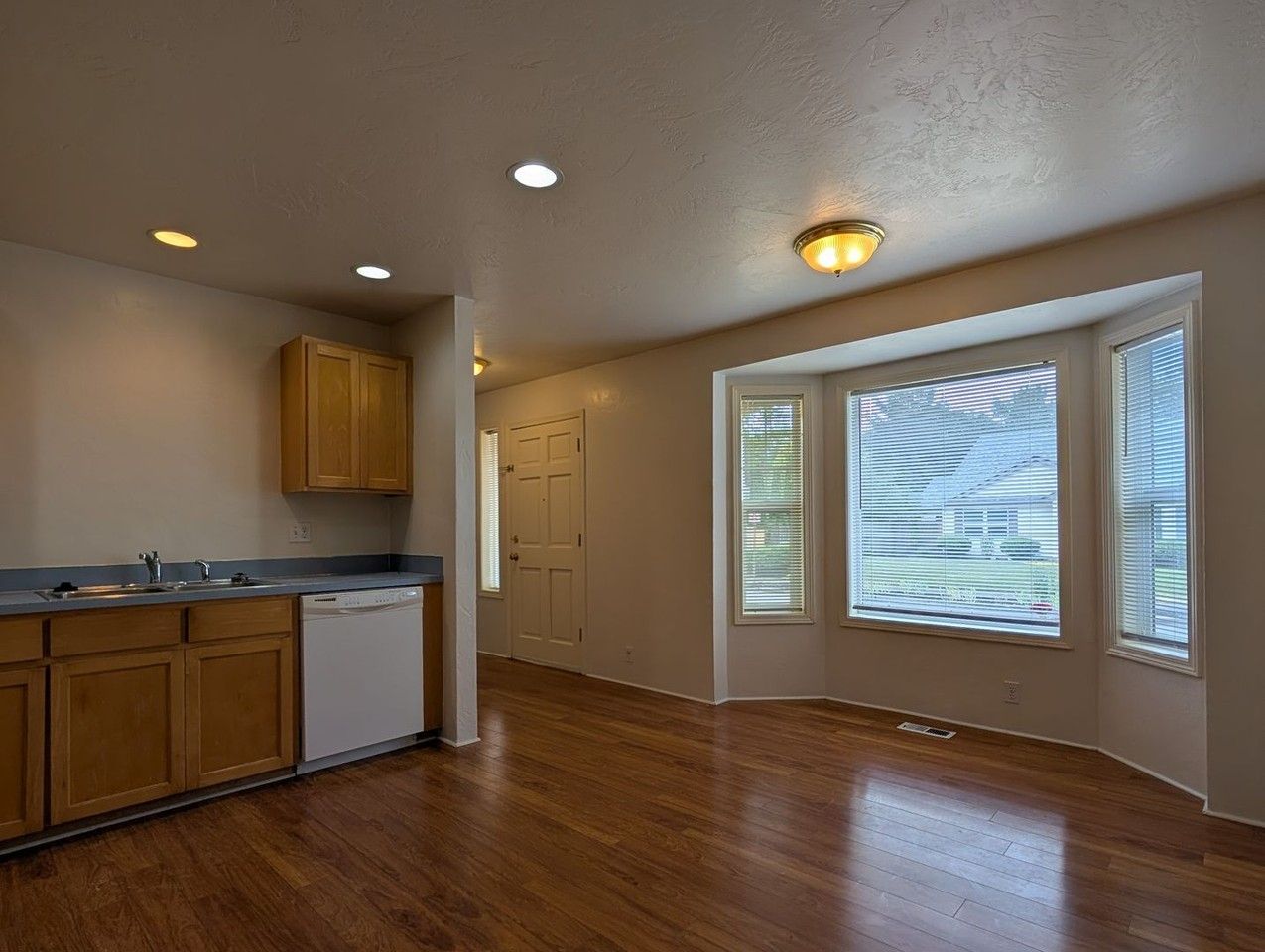 3395 Paula Ct - Photo 7 of 21